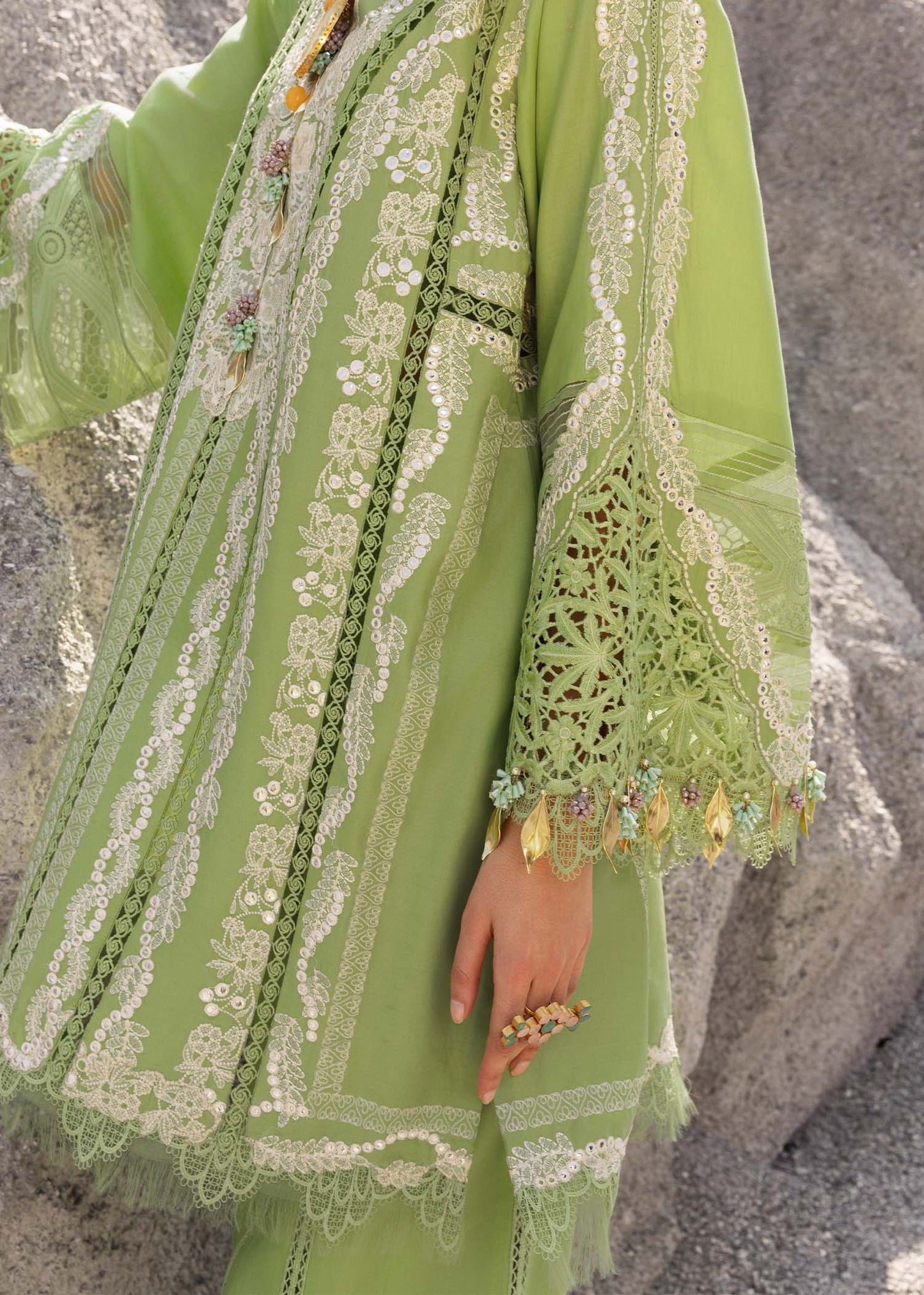 Saira Shakira Embroidered Luxury Lawn Unstitched 3Pc Suit NADINE-A