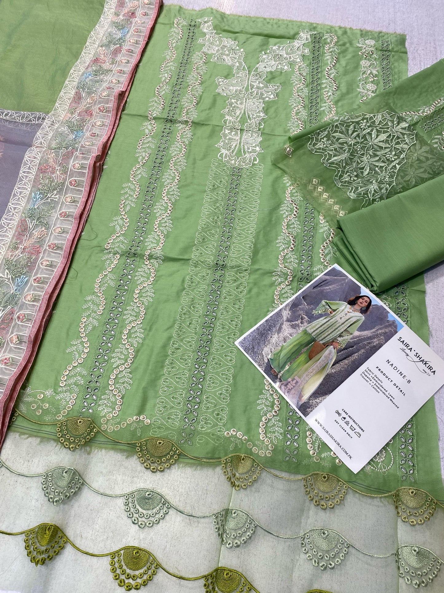Saira Shakira Embroidered Luxury Lawn Unstitched 3Pc Suit NADINE-A