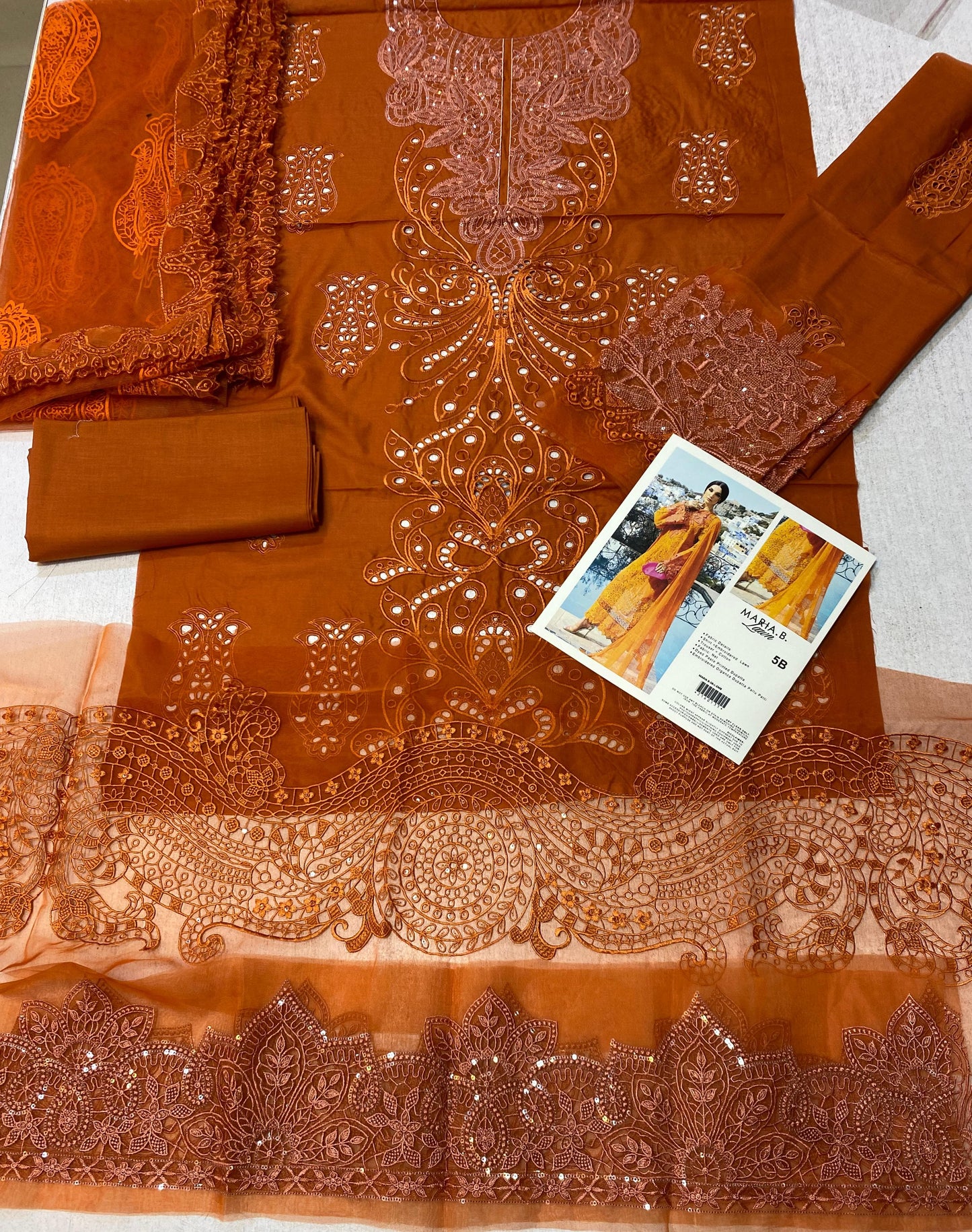 MARIA B  -  LUXURY EMBROIDERED LAWNCOLLECTION - 5B  - UNSTITCHED