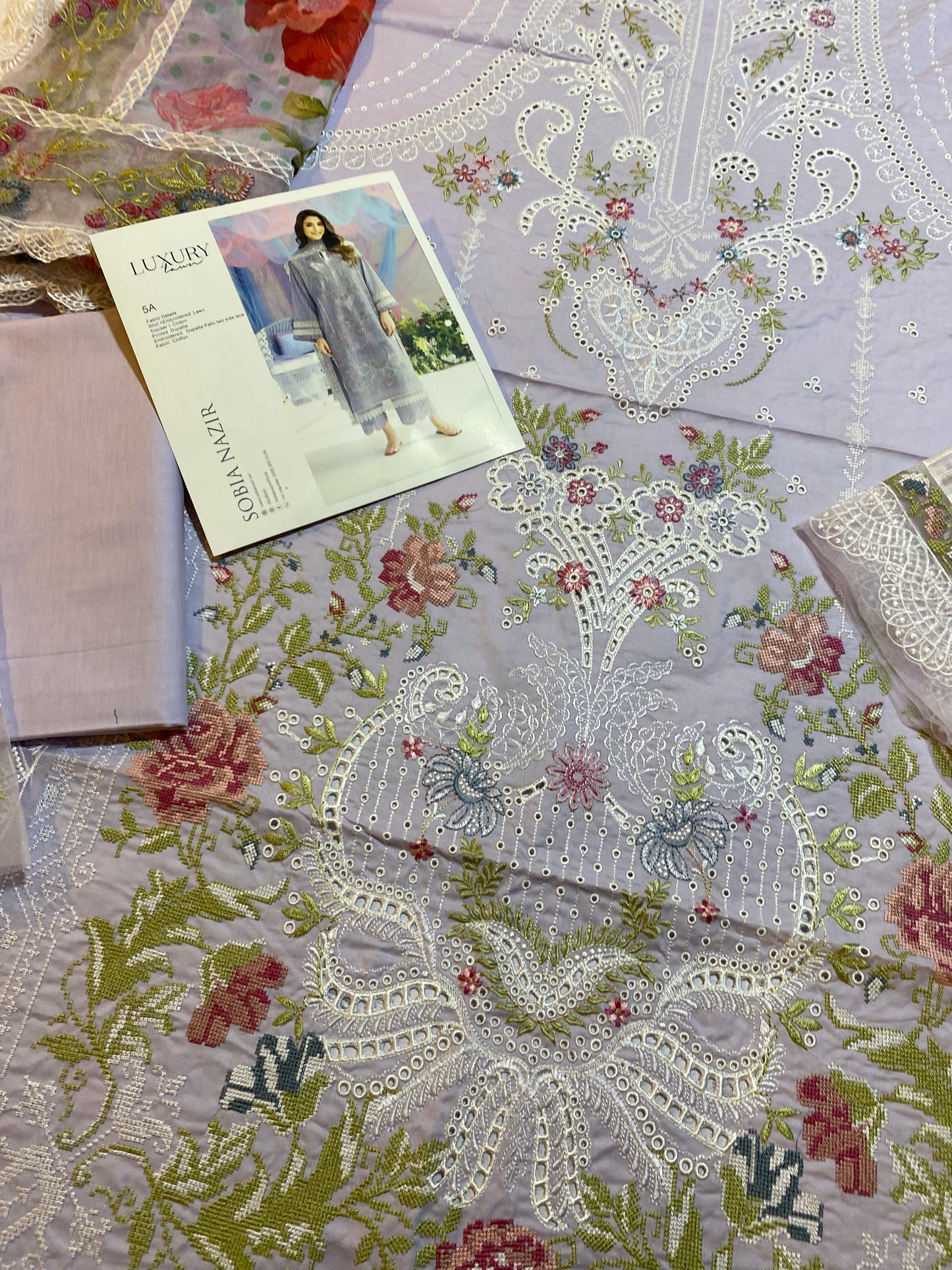 SOBIA NAZIR - DESIGN 5A LUXURY LAWN 2025 UNSTITCHED