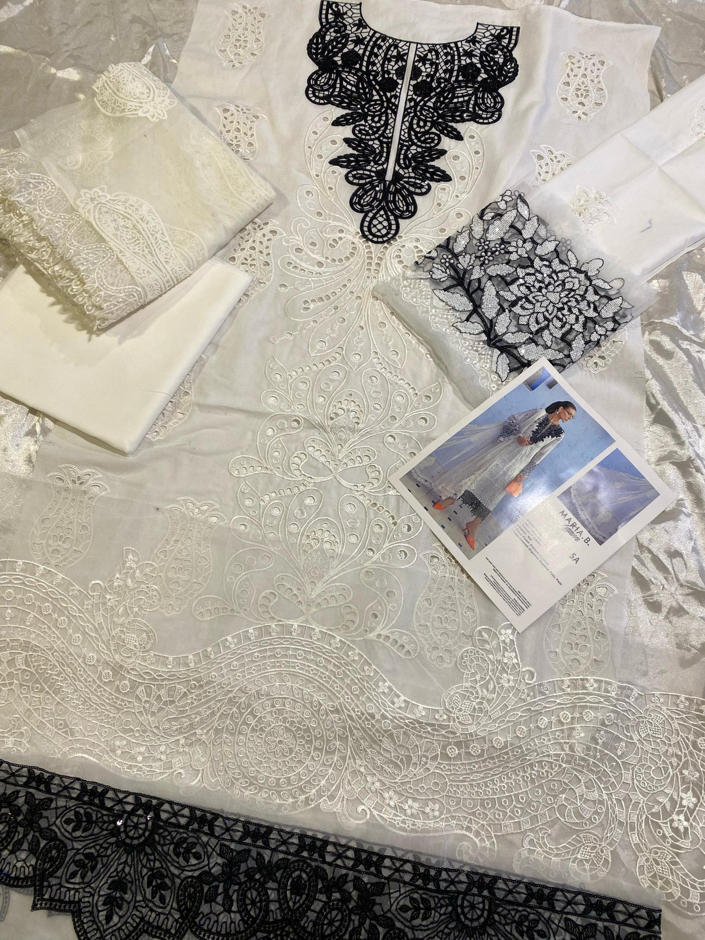 MARIA B  -  LUXURY EMBROIDERED LAWNCOLLECTION - 5A - UNSTITCHED
